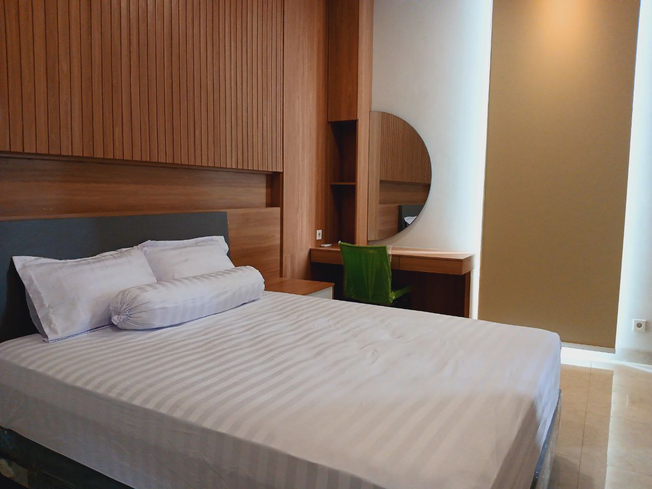 INNCA THAMRIN - Kamar Besar (2)